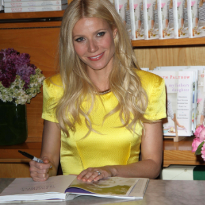 Gwyneth paltrow signing her cook book in 2011