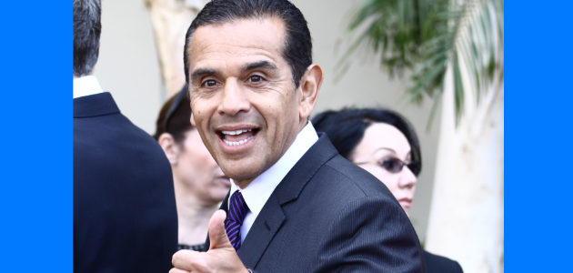 Mayor Antonio Villaraigosa attends walk of fame ceremony and is doing a thumbs up sign